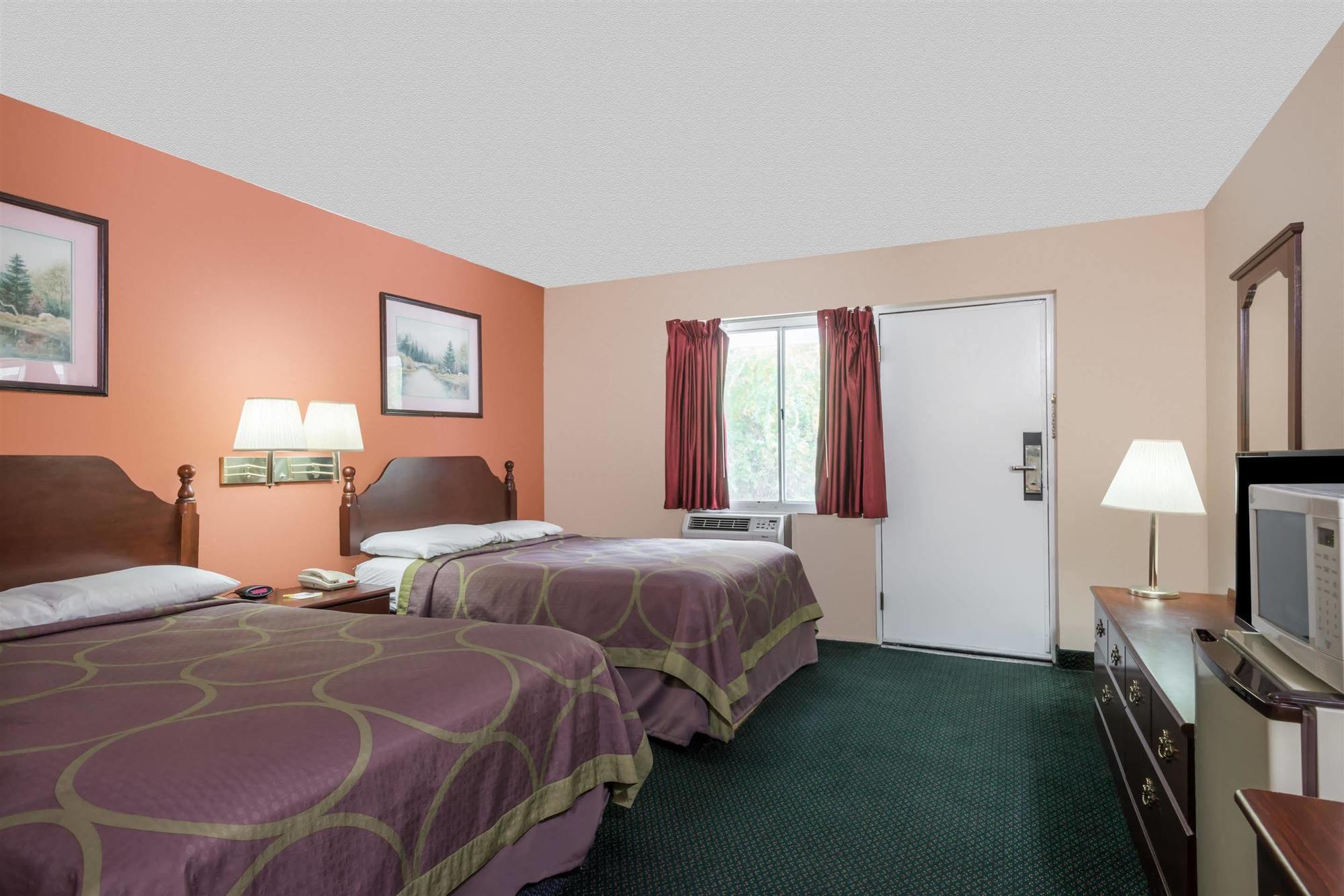 Days Inn By Wyndham Lenox Ma 外观 照片